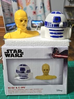 Disney Star Wars R2-D2 & C-3PO Salt & Pepper Set - White, Blue & Yellow